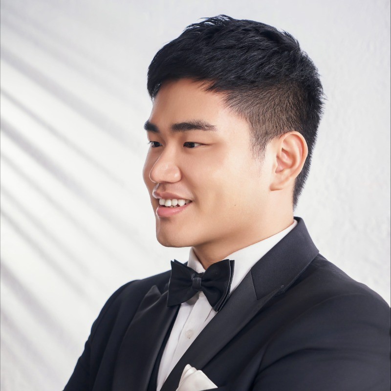 Jinglun Li